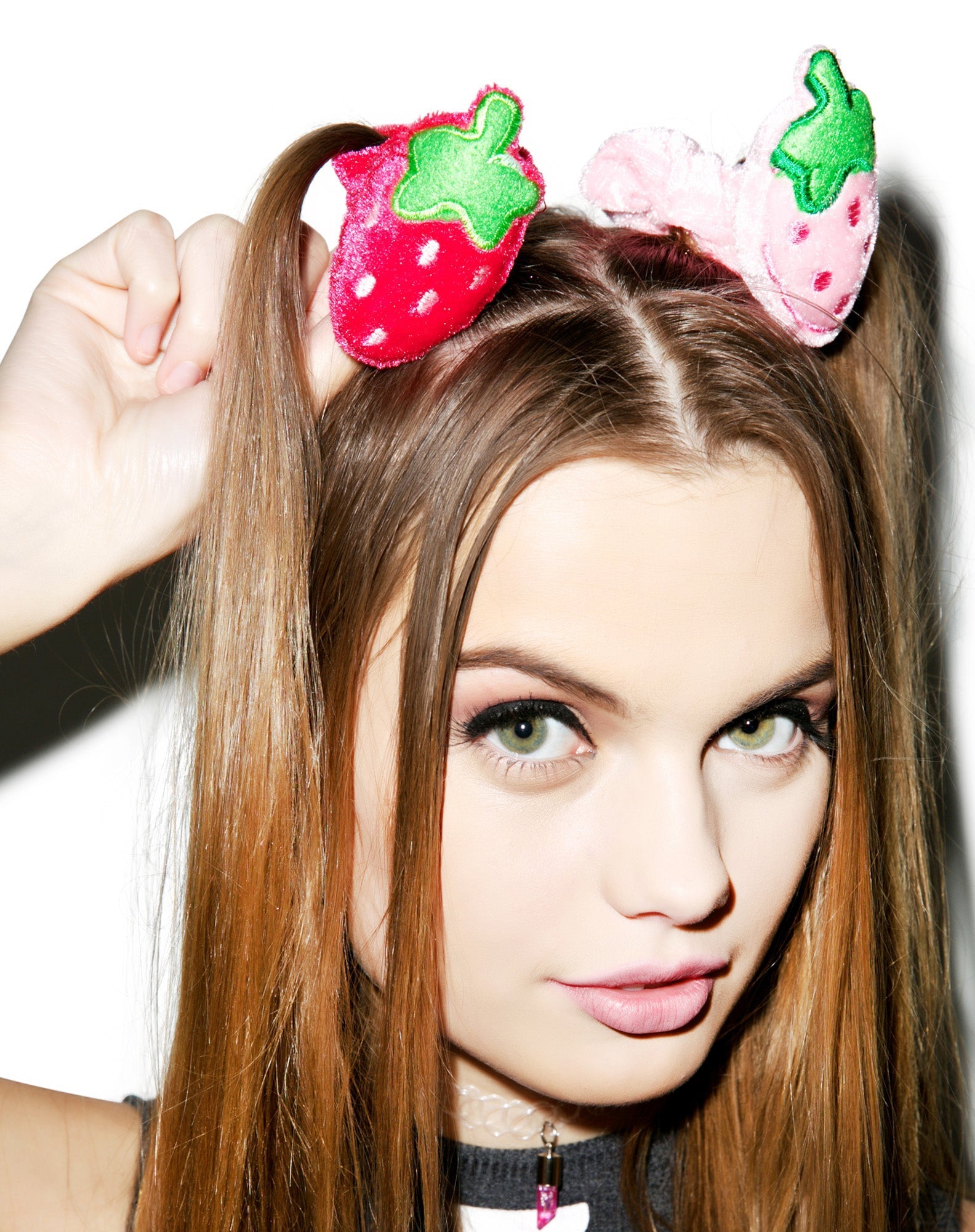 Ichigo Plush Scrunchie - Dark Pink