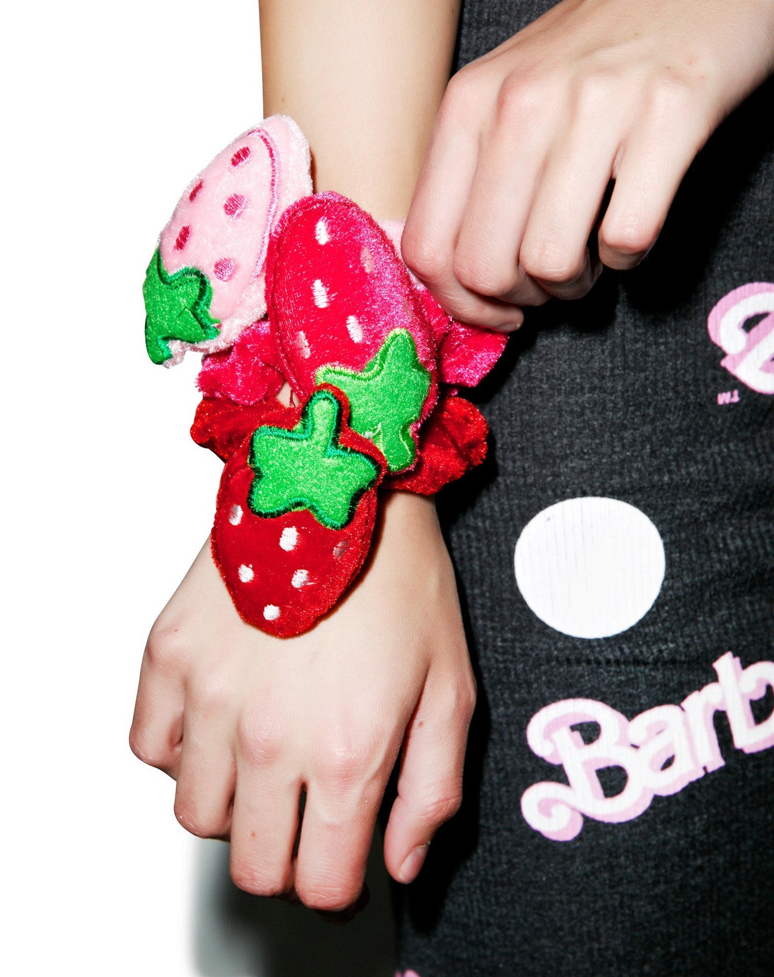 Ichigo Plush Scrunchie - Pink