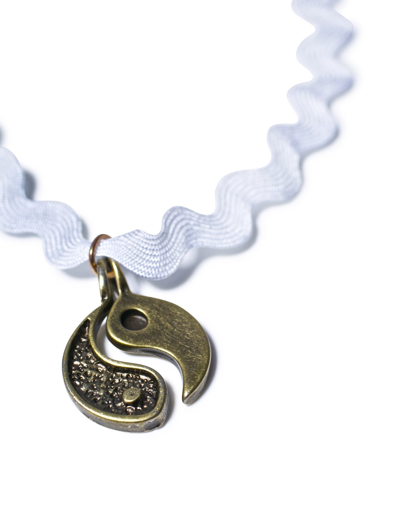 Zenarchy Ying Yang Choker - White