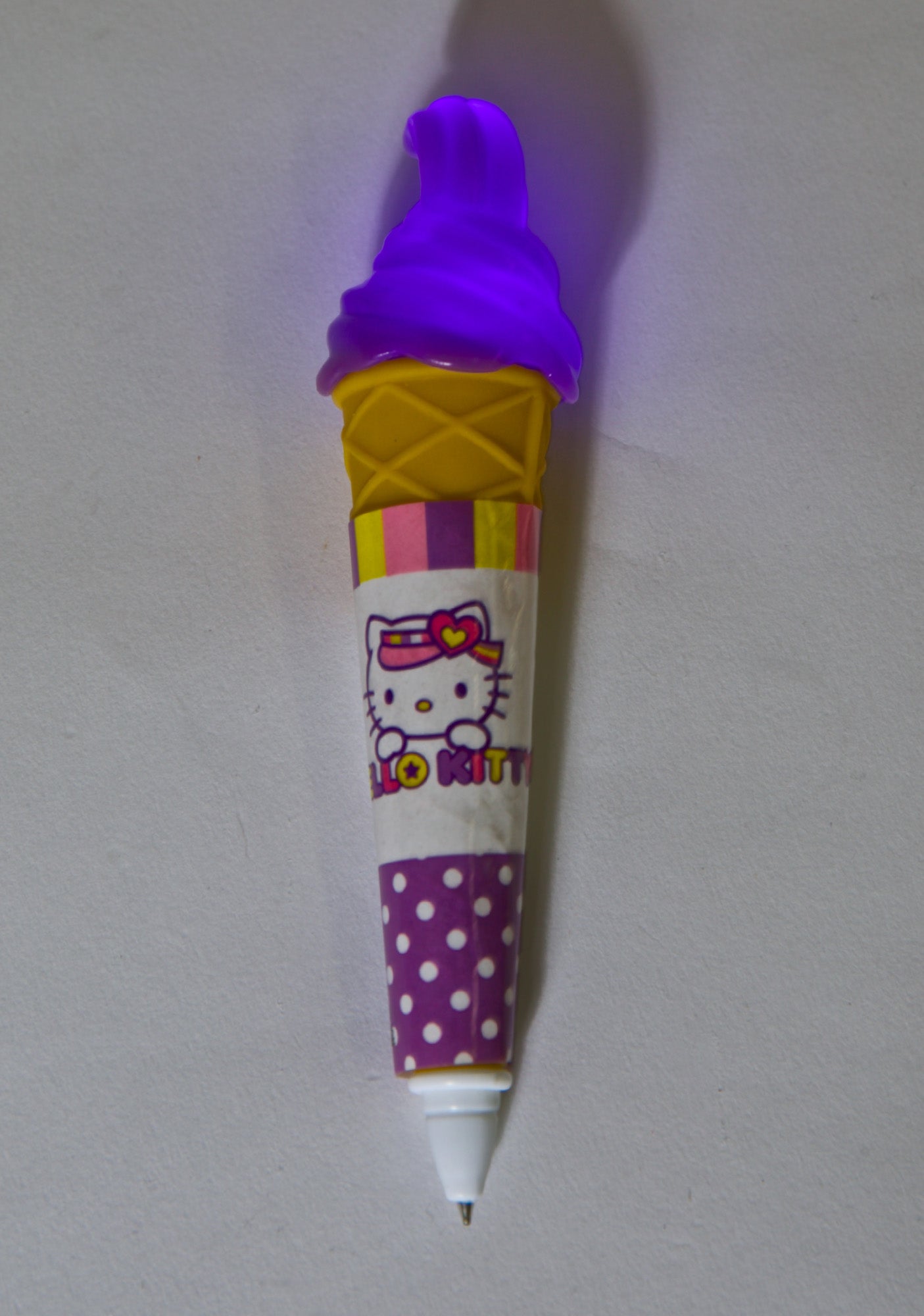 Light-Up Ice Cream Pen - Light Blue