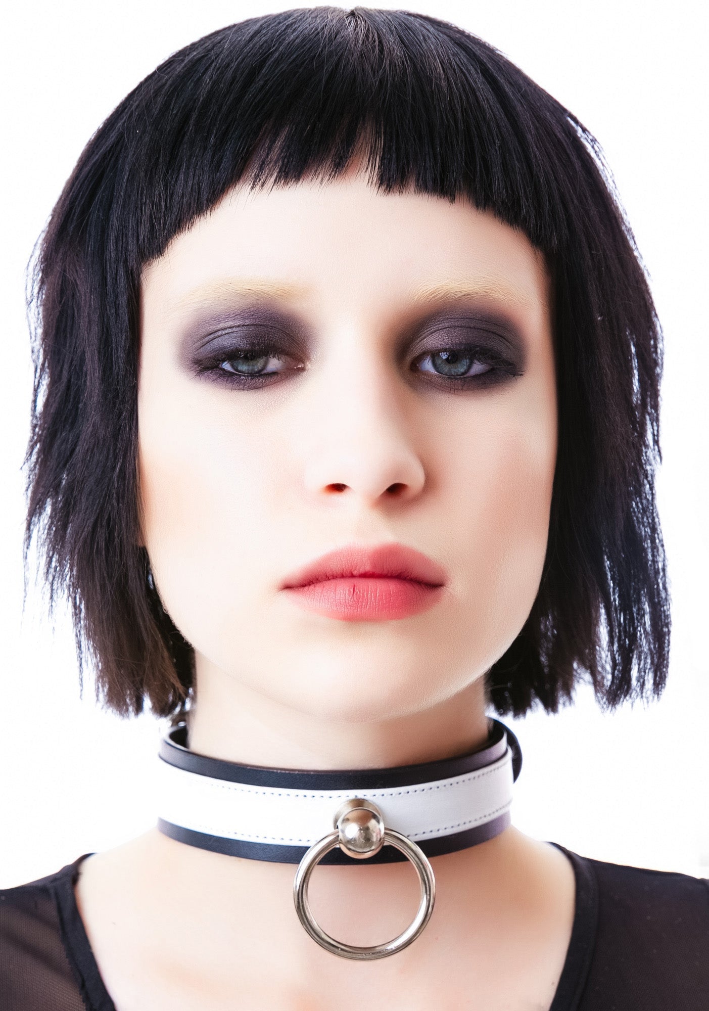 Saddle Stud O Ring Choker - Red