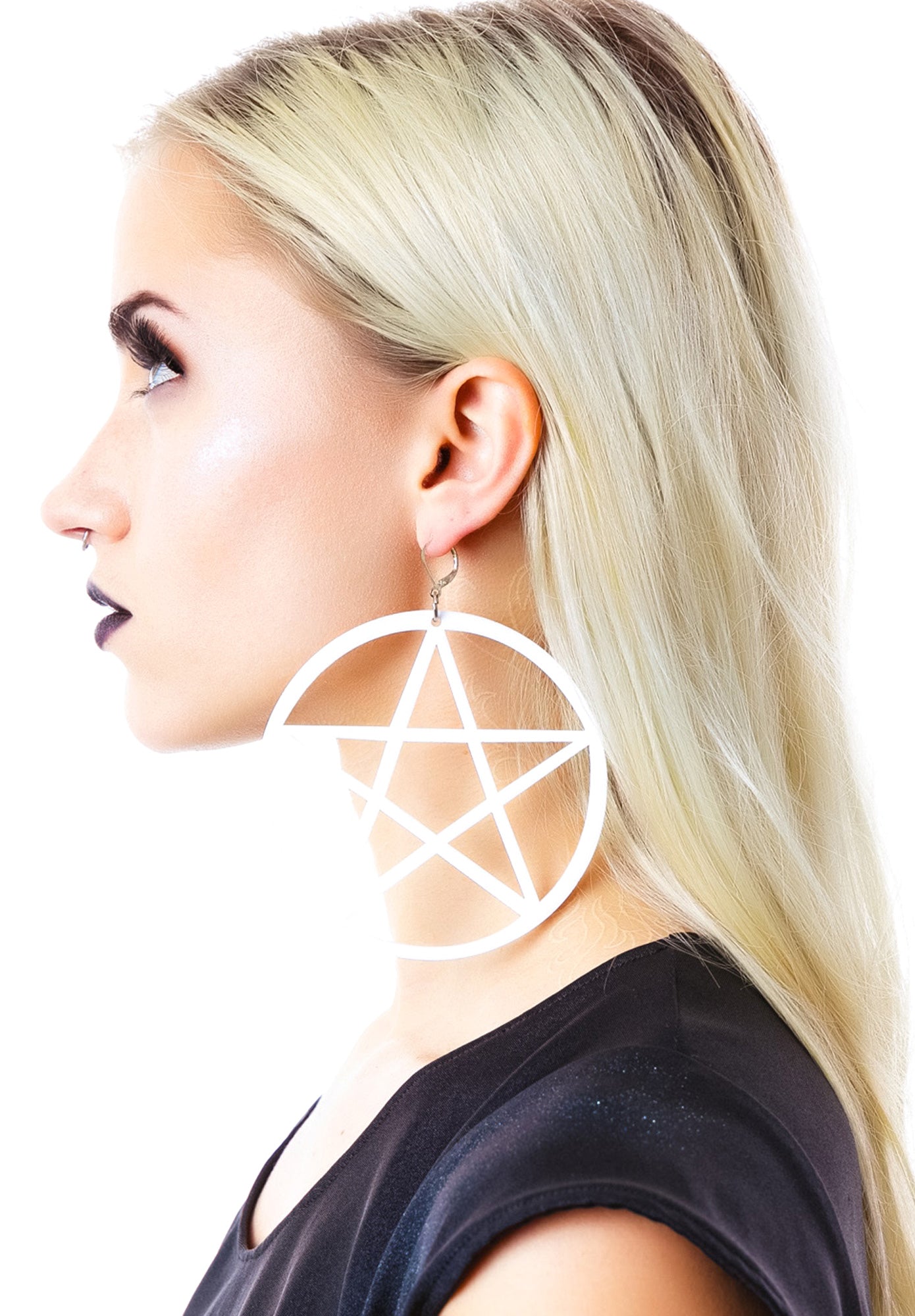 Mercy's Lost Pentagram Earring - White
