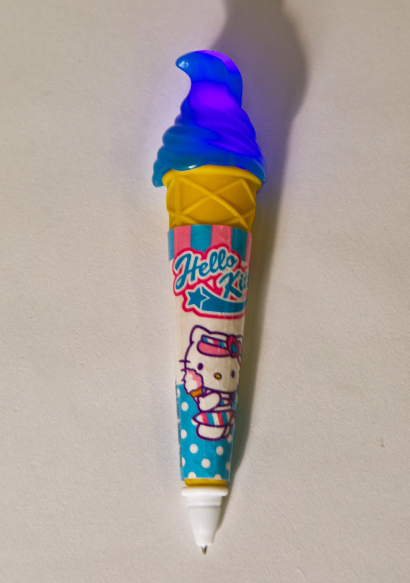 Light-Up Ice Cream Pen - Light Blue